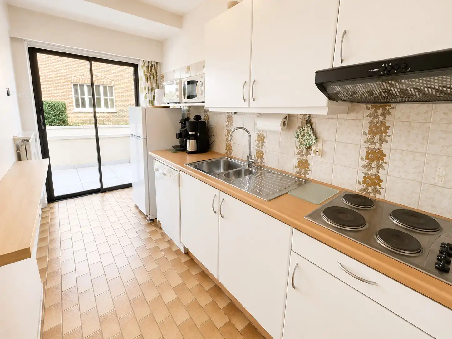 Ruim gelijkvloers appartement te koop met uitzonderlijk zonneterras in de gegeerde Concessie van De Haan. foto 5
