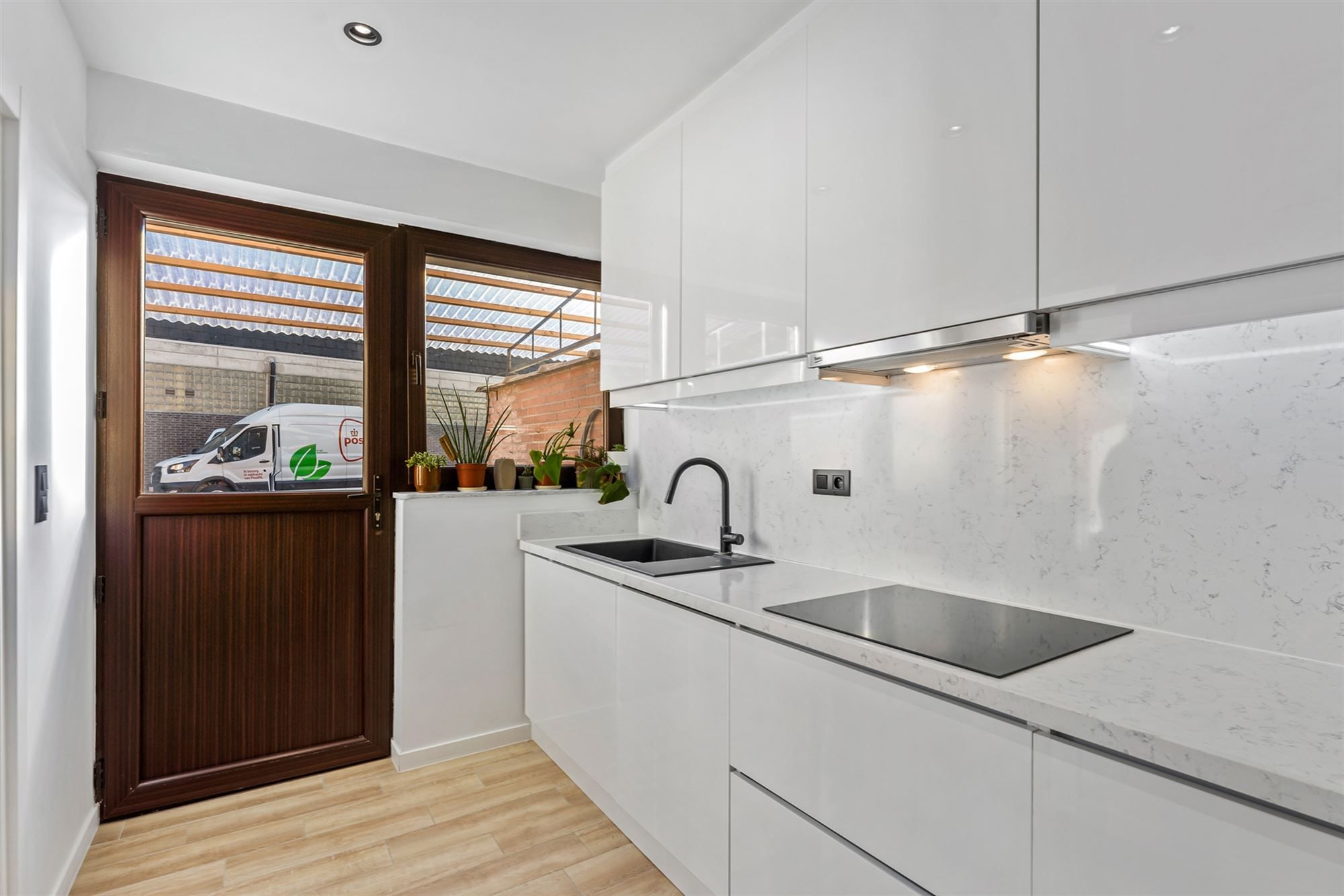 RECENT GERENOVEERD APPARTEMENT MET 2 SLAAPKAMERS IN CENTRUM BERINGEN MET PARKEERPLAATS foto 10