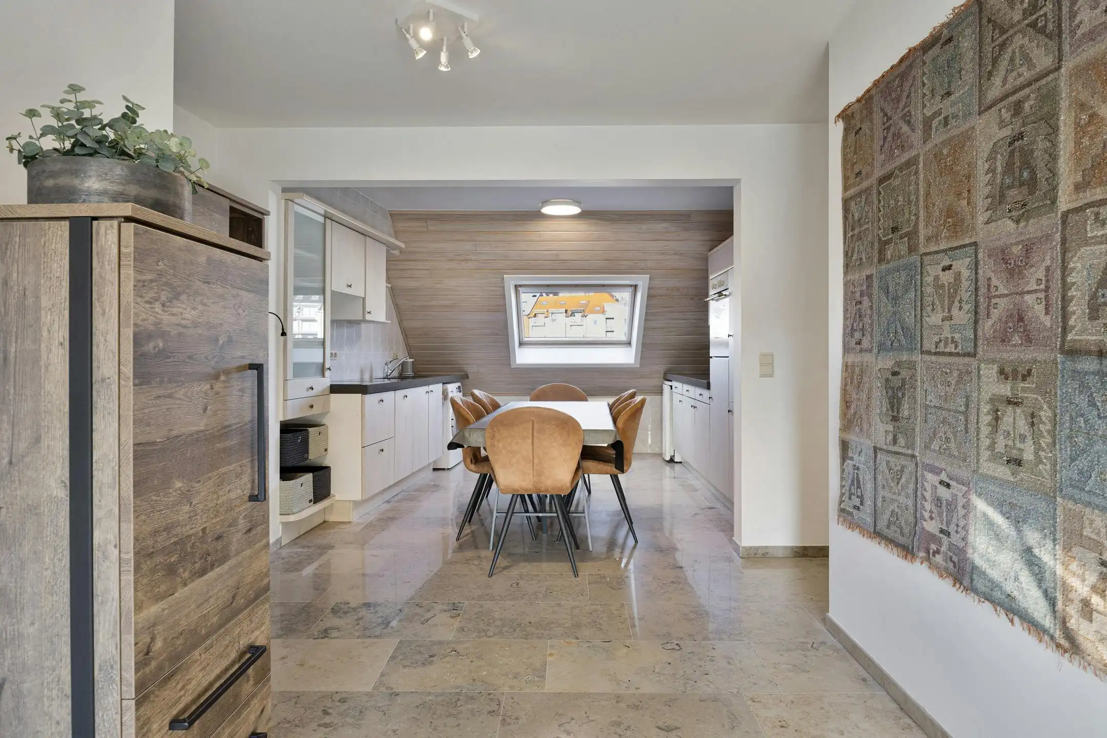 Lichtrijk duplex appartement te koop in Blankenberge foto 4