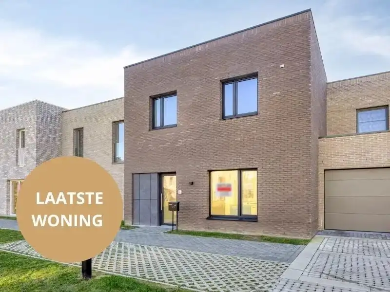 LAATSTE WONING: INSTAPKLARE NIEUWBOUWWONING MET 3 SLPK'S IN HASSELT foto {{pictureIndex}}