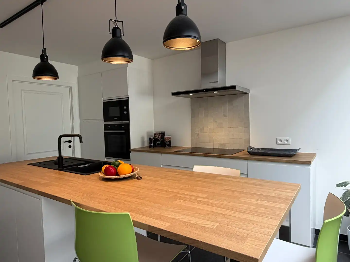Gerenoveerde rijwoning met 2 slaapkamers! foto 9