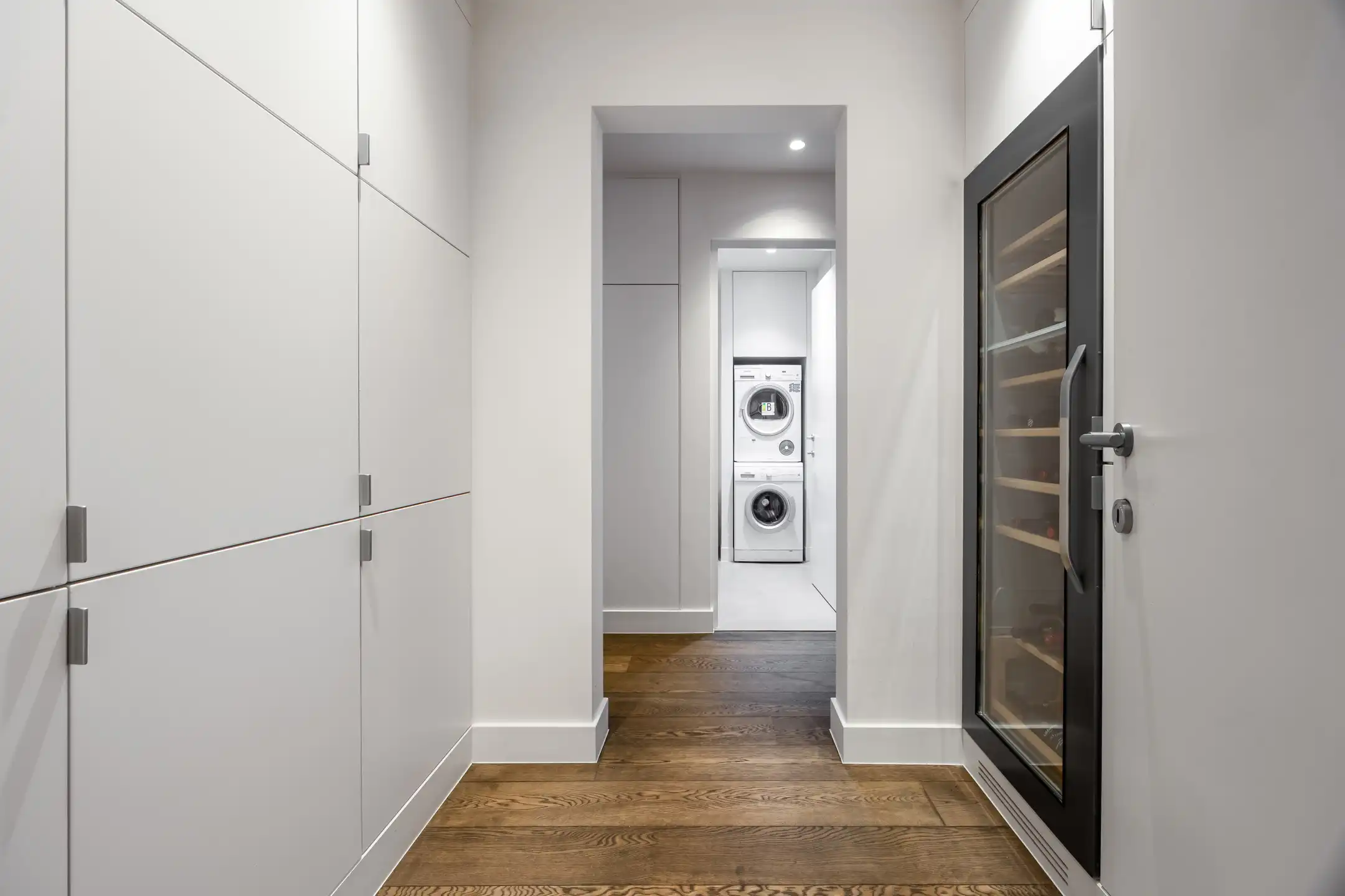 Karakterwoning met brutalistische gevel  in Hof ter Linden foto 17