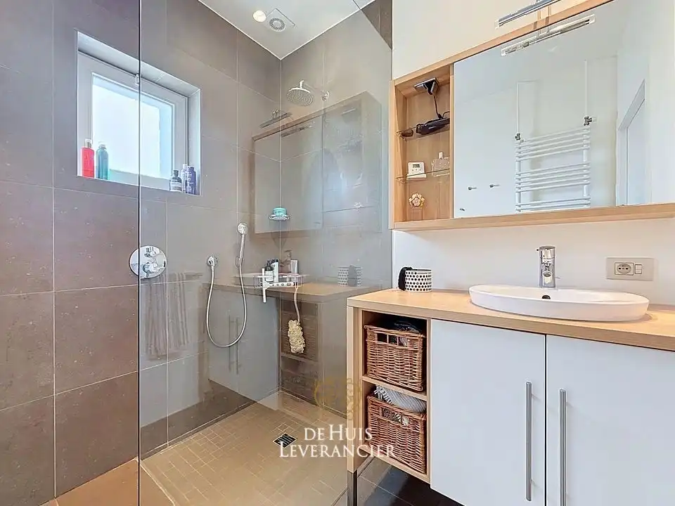 Kom levenslang genieten aan zee in deze instapklare gelijkvloerse villa op uitzonderlijke toplocatie in Oostduinkerke! foto 20