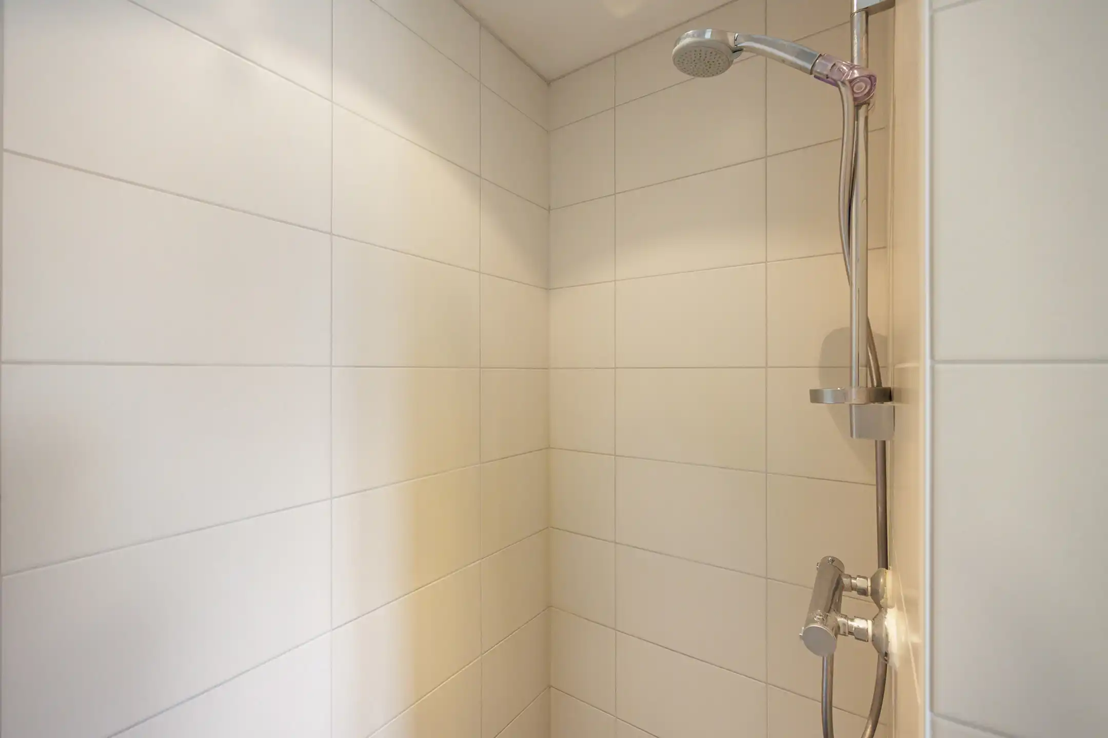 Instapklare  woning met drie slaapkamers en stadstuintje foto 21