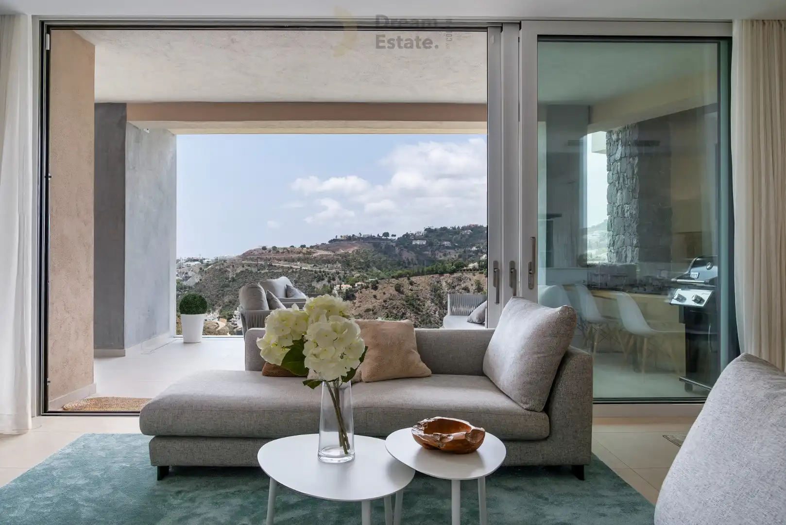 Droom appartement met adembenemend uitzicht in Los Olivos, Marbella foto {{pictureIndex}}