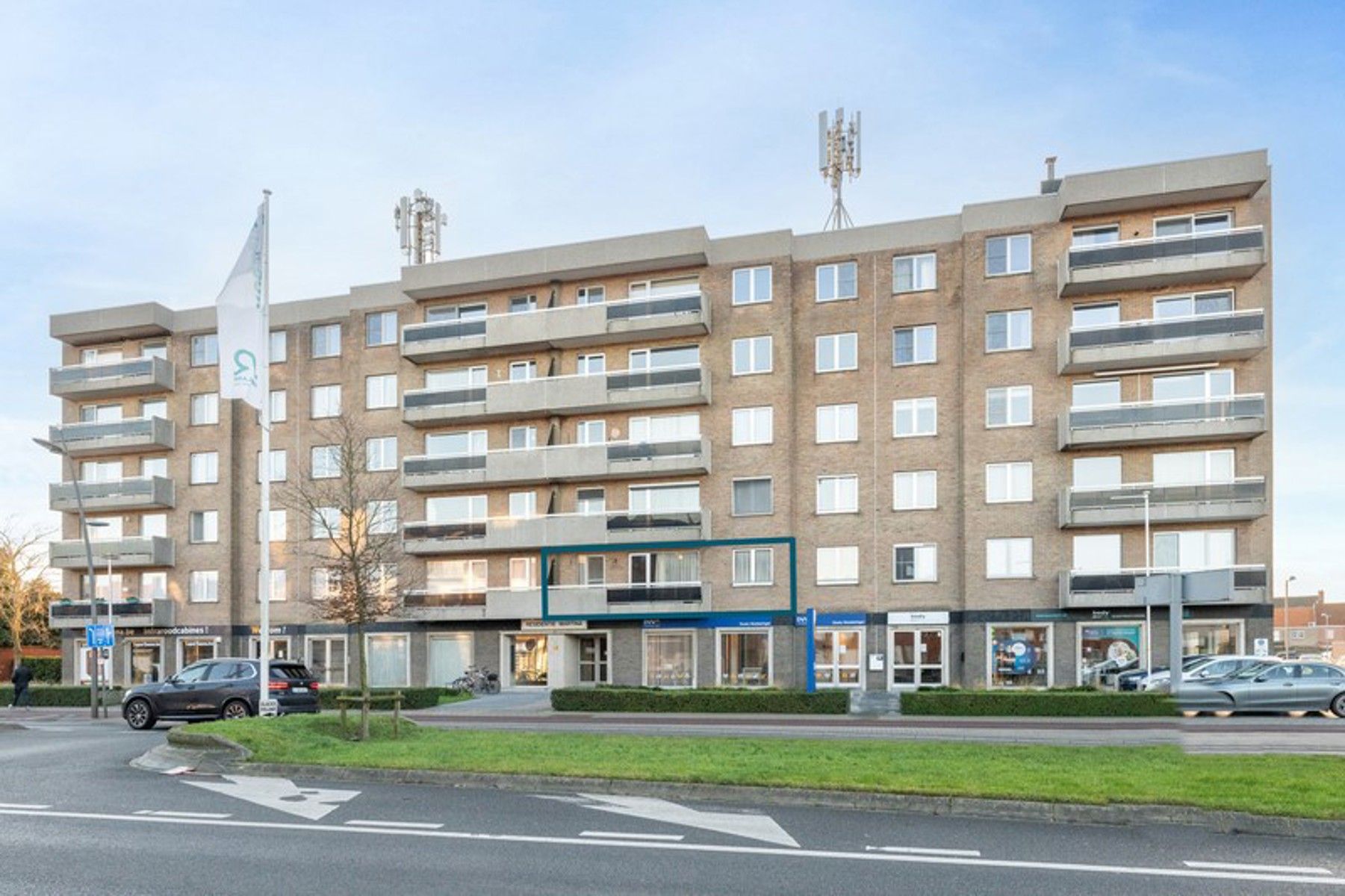 1-slaapkamer appartement met parkeerplaats in Roeselare foto {{pictureIndex}}