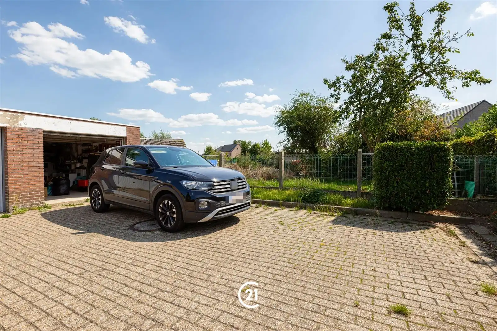 Ruime gezinswoning in doodlopend straatje met 3 slaapkamers, tuin en garage foto 19