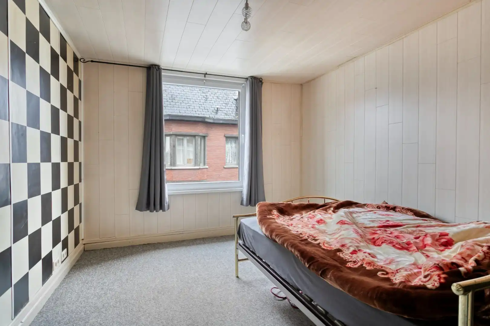 Handelshuis met woonst op centrale locatie, 5 slaapkamers foto 14