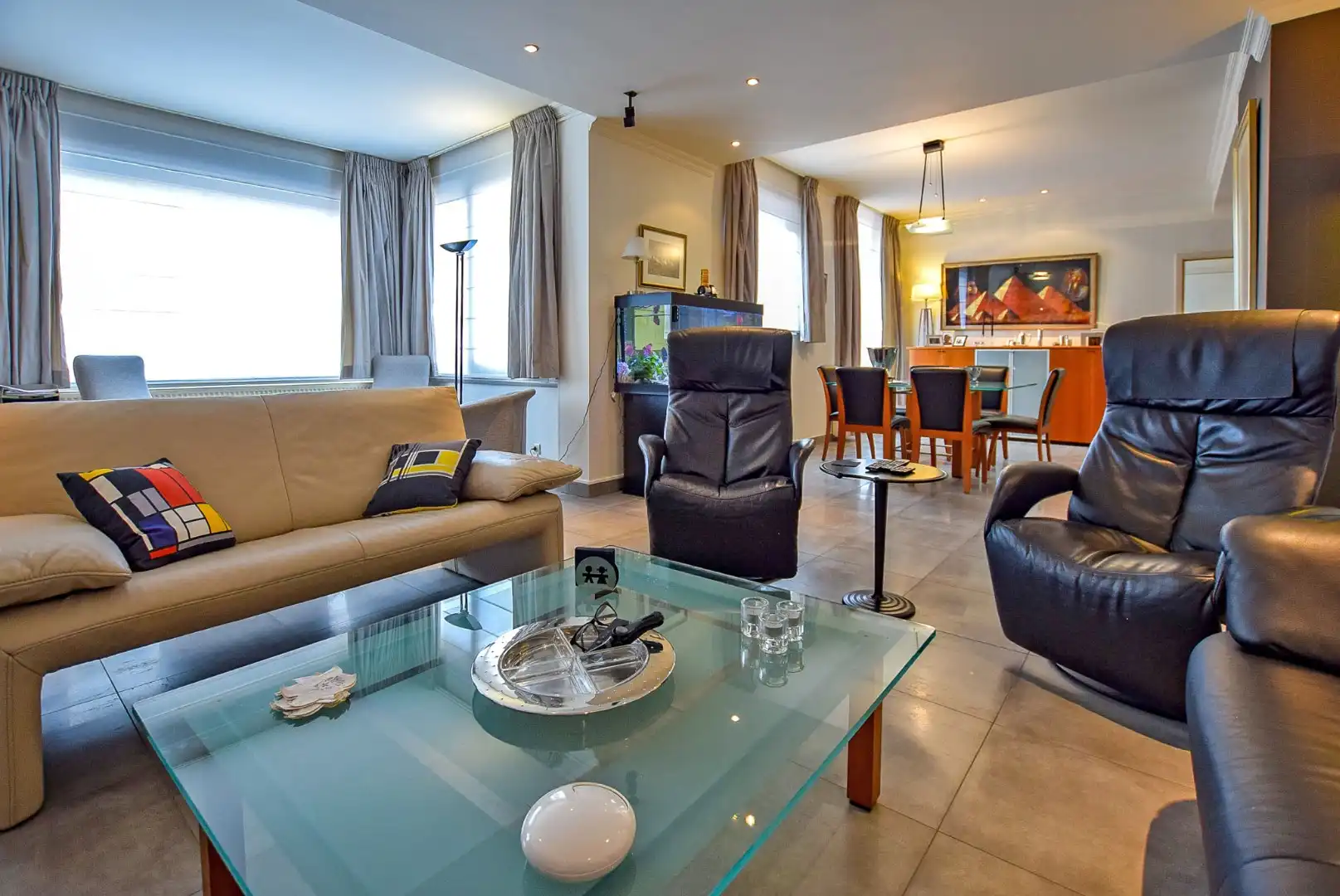 Prachtig onderhouden gelijkvloersappartement van maar liefst 175m² gelegen op 50m van het strand te Sint-Idesbald. foto 22