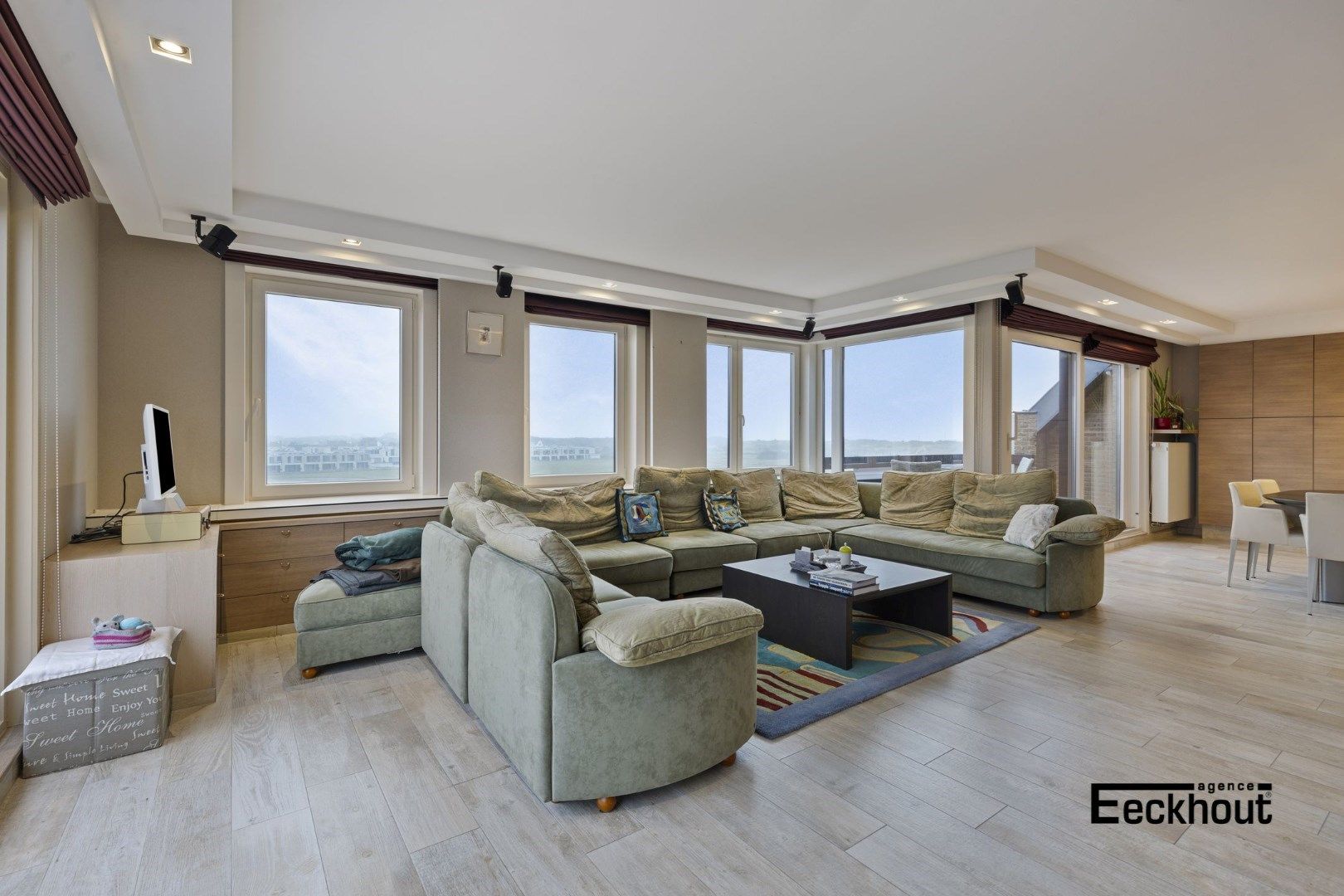 Exclusief duplexappartement met grote terrassen en prachtige zichten én een garagebox! foto 6