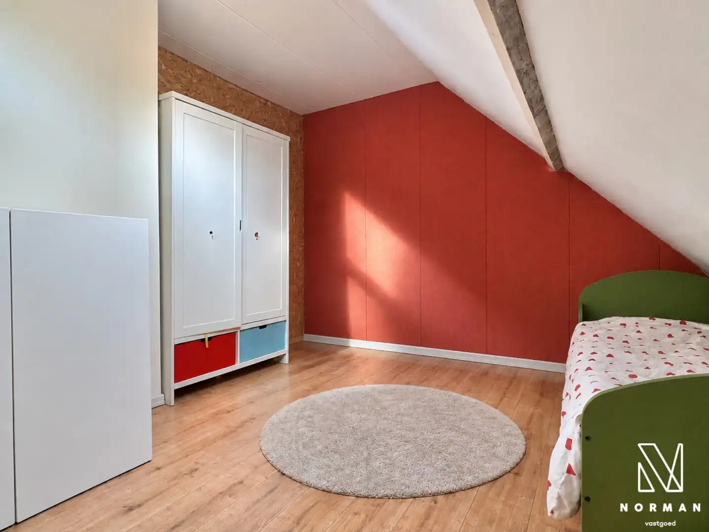 Woning met 3 slaapkamers, tuin en uitweg met garage te koop in Gullegem! foto 11