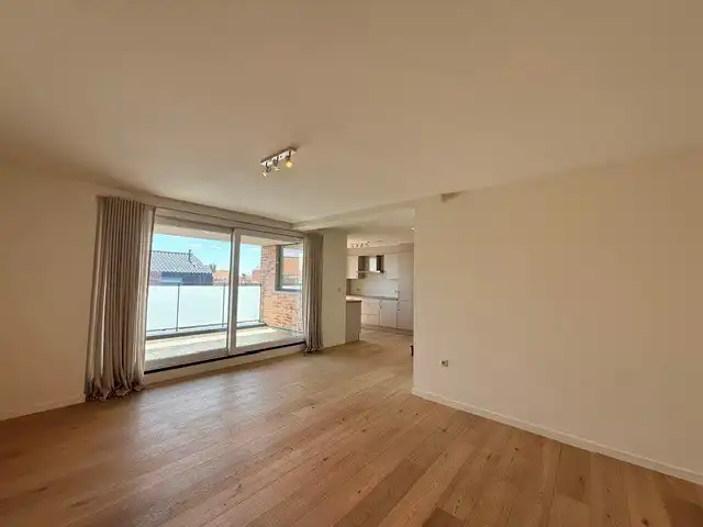 Luxe duplexappartement te huur in het hart van Maaseik, met lift, 2 slaapkamers en 2 terrassen.  foto 8