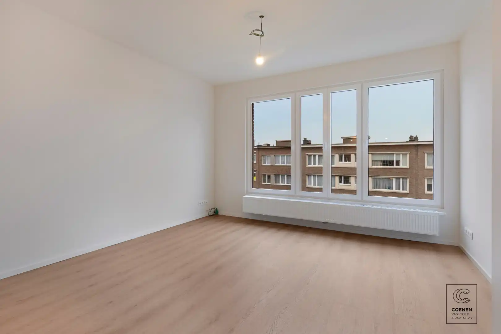 Prachtig gerenoveerd appartement van 87 m² op centrale ligging te Wilrijk! foto 7