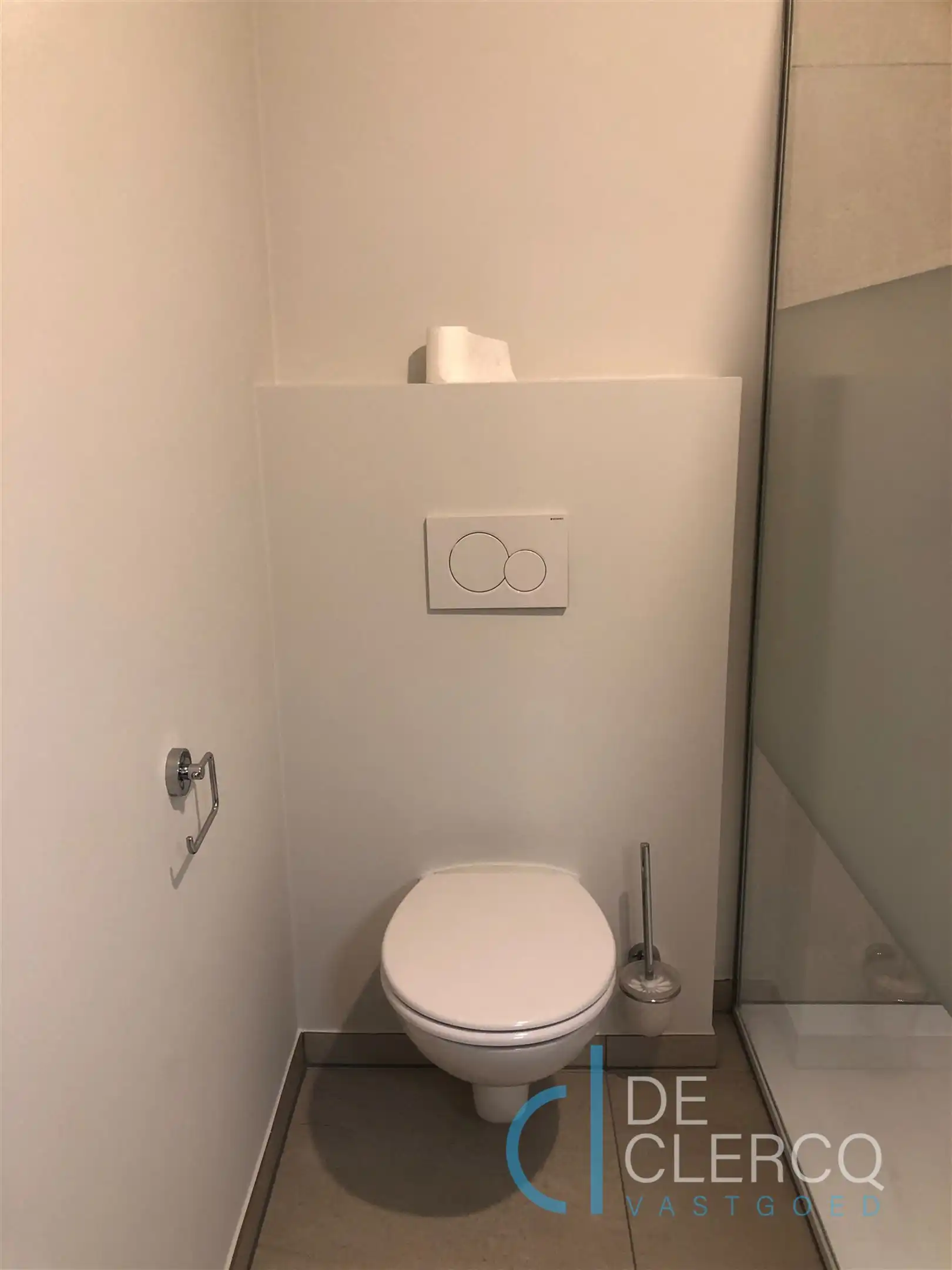 Gloednieuw gelijkvloers appartement in hartje Lochristi! foto 12