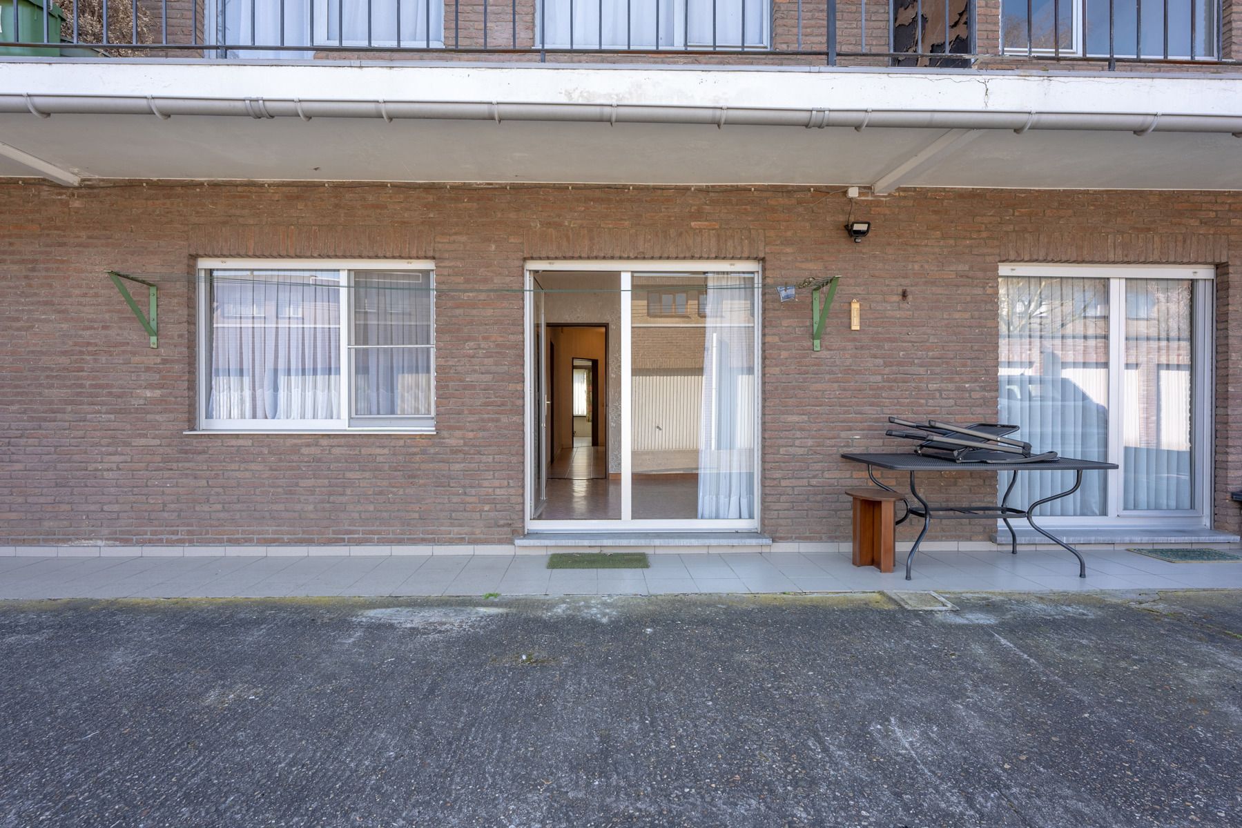 Verzorgd appartement op de gelijkvloerse verdieping met garagebox! foto 8