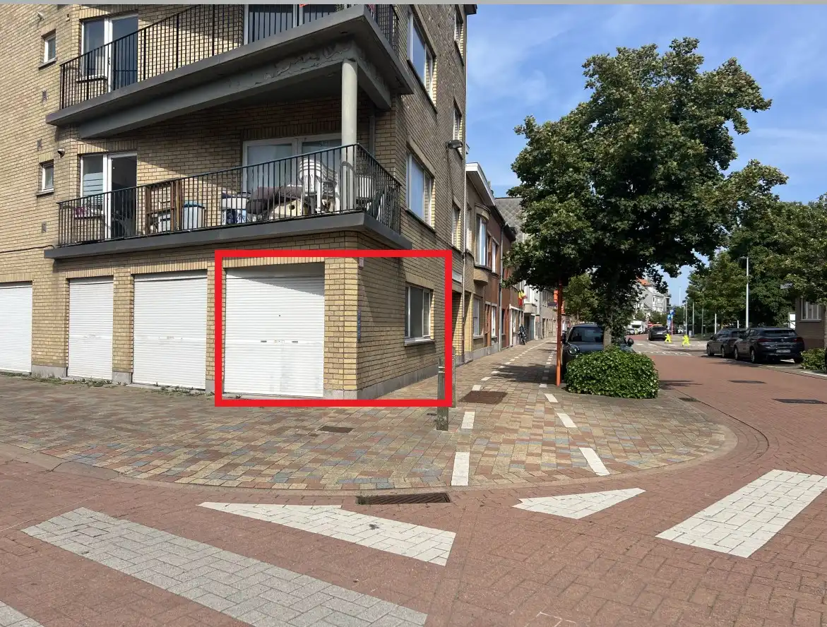 Garage te koop August Vermeylenstraat 70 - - 8400 Oostende