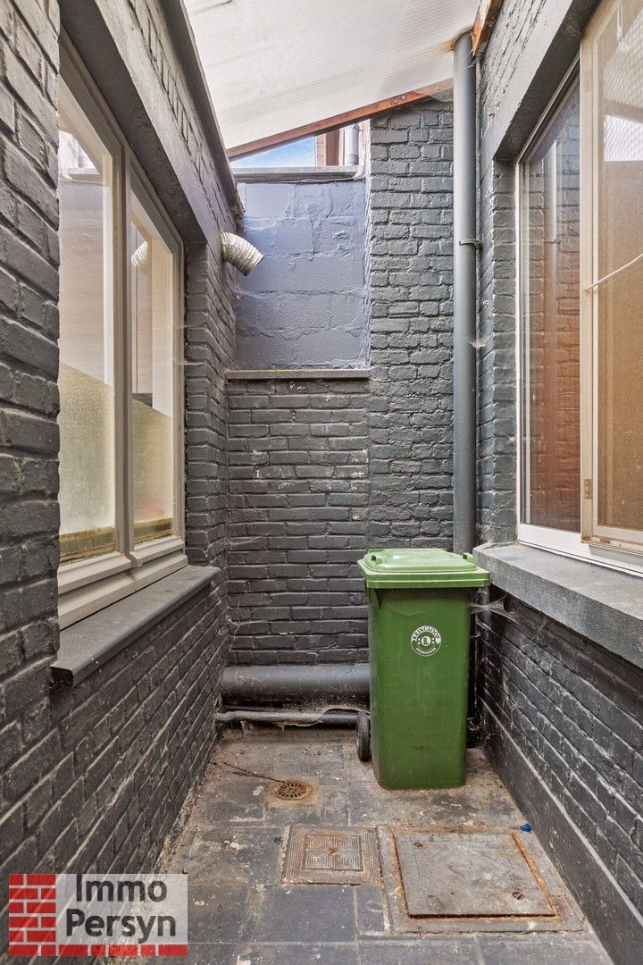 Stadwoning met 3 slaapkamers,  badkamer, 2 toiletten. foto 7