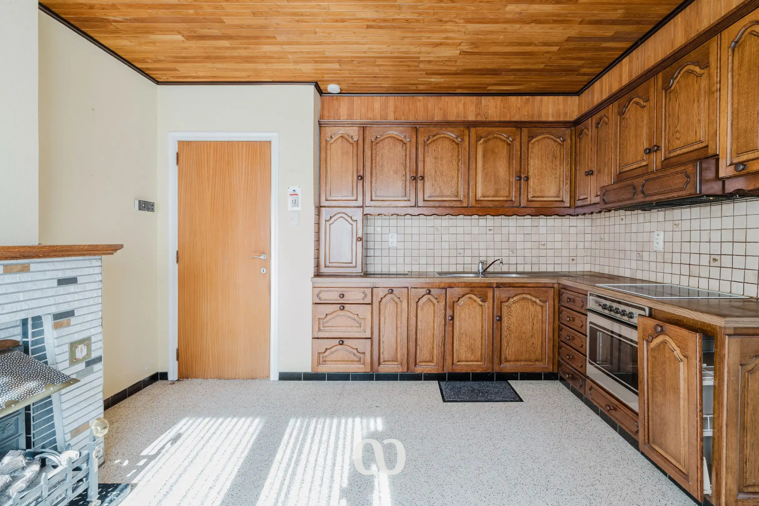 Stevige gezinswoning met tuin en volledige kelder in Lozer foto 6