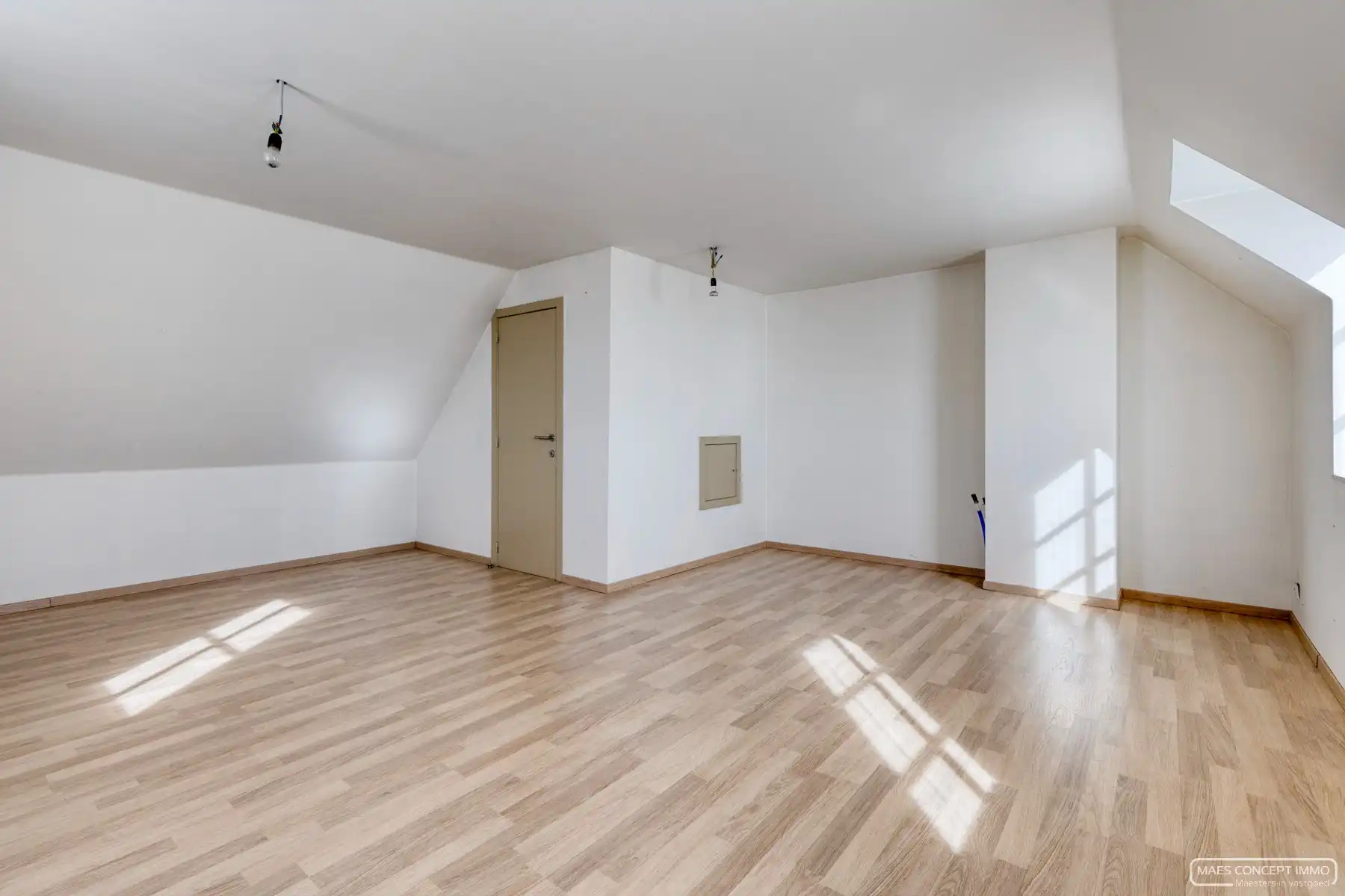 Woning te koop in centrum Tiegem foto 10