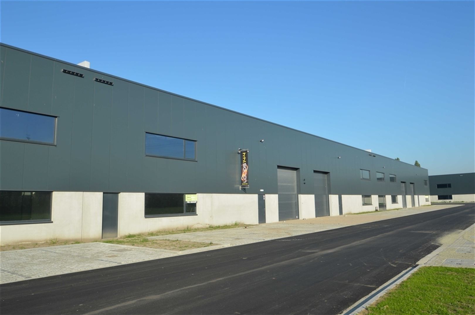 Nieuwbouw KMO units op strategische ligging  foto 4