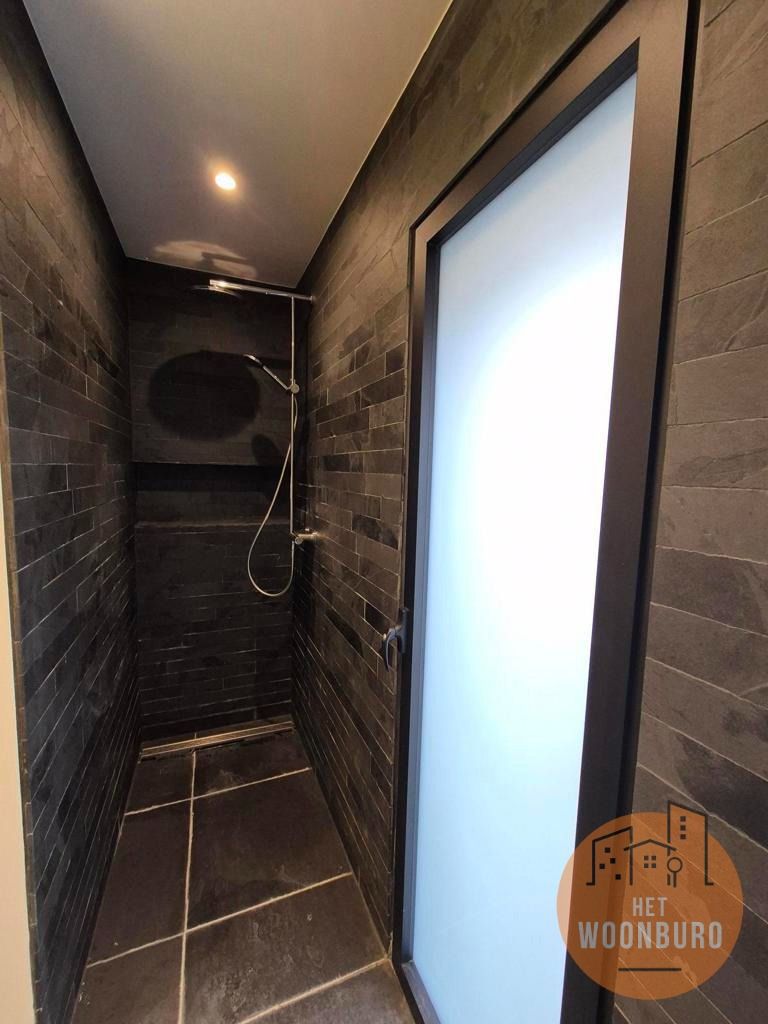 Woning halfopen bebouwing met 3 slpks, garage en kelder foto 9