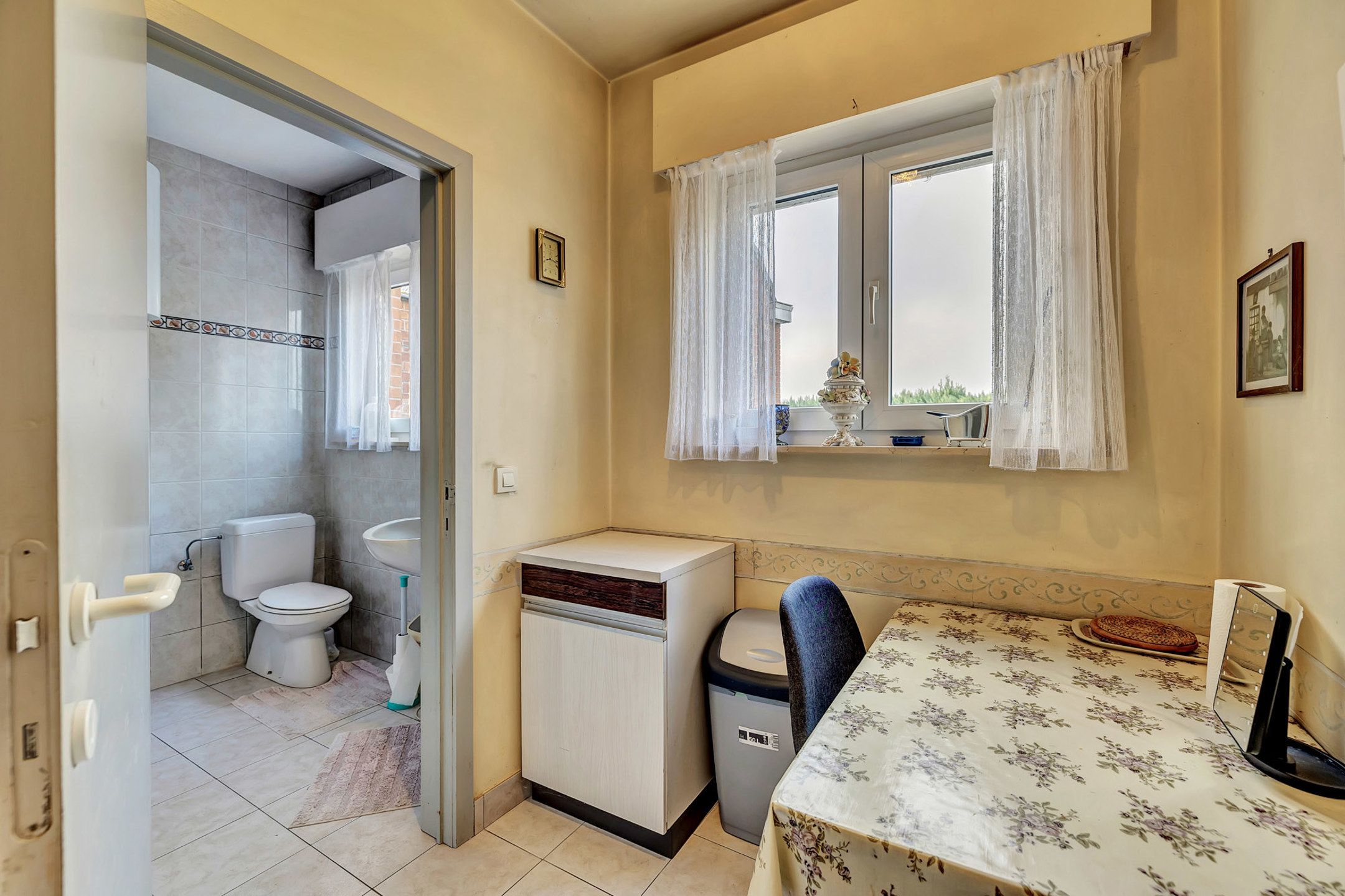 Charmante woning op een prachtig perceel van maar liefst 2.320 m² foto 7