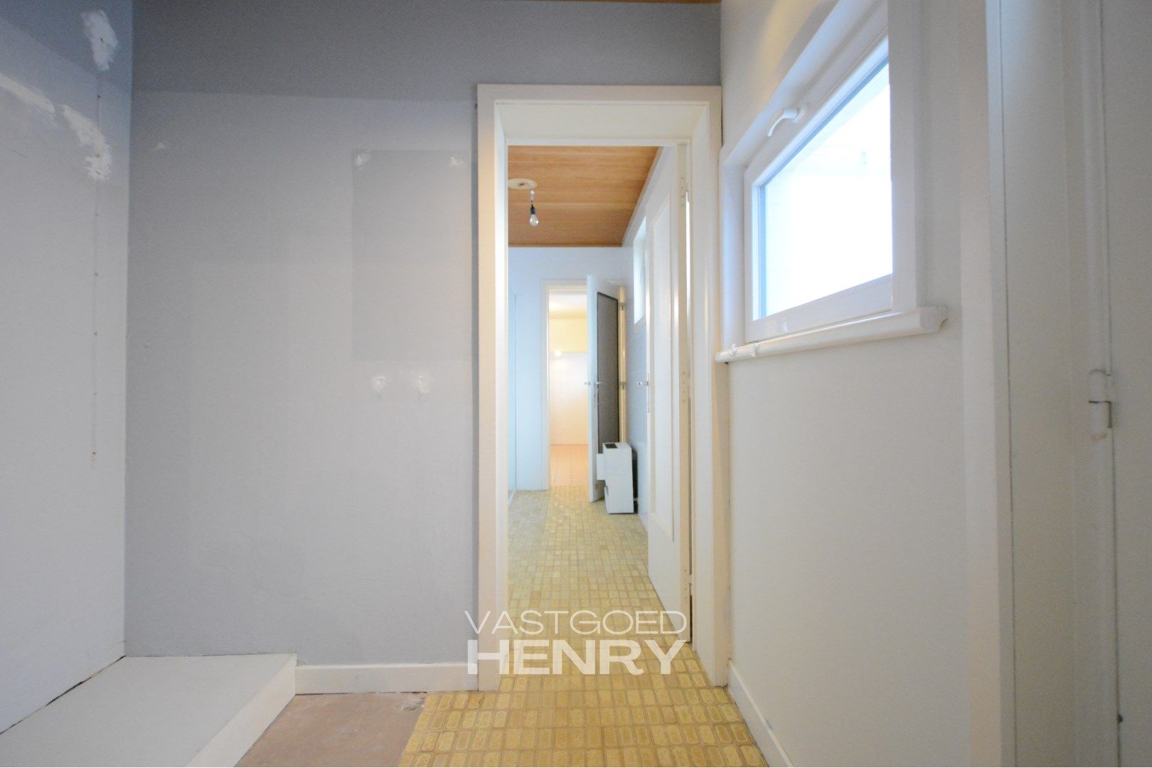 Te huur: Instapklare woning met ruime garage foto 11