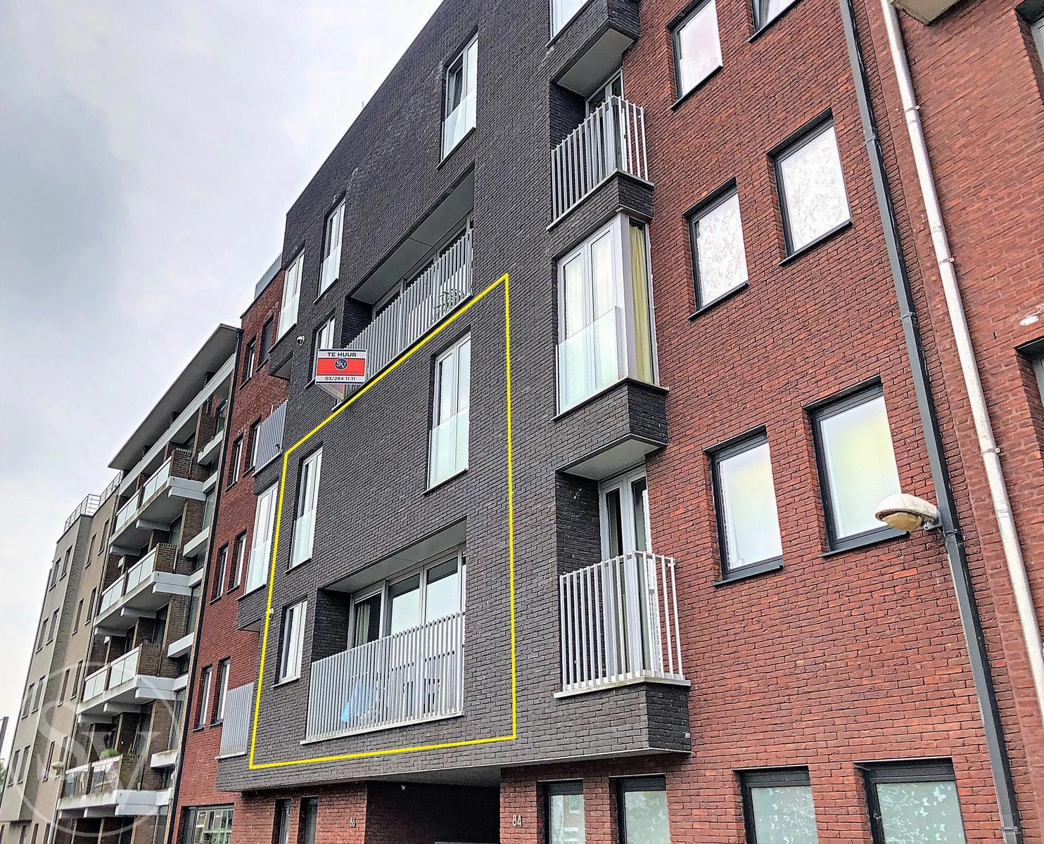 Duplex appartement met 2 slaapkamers. foto 2