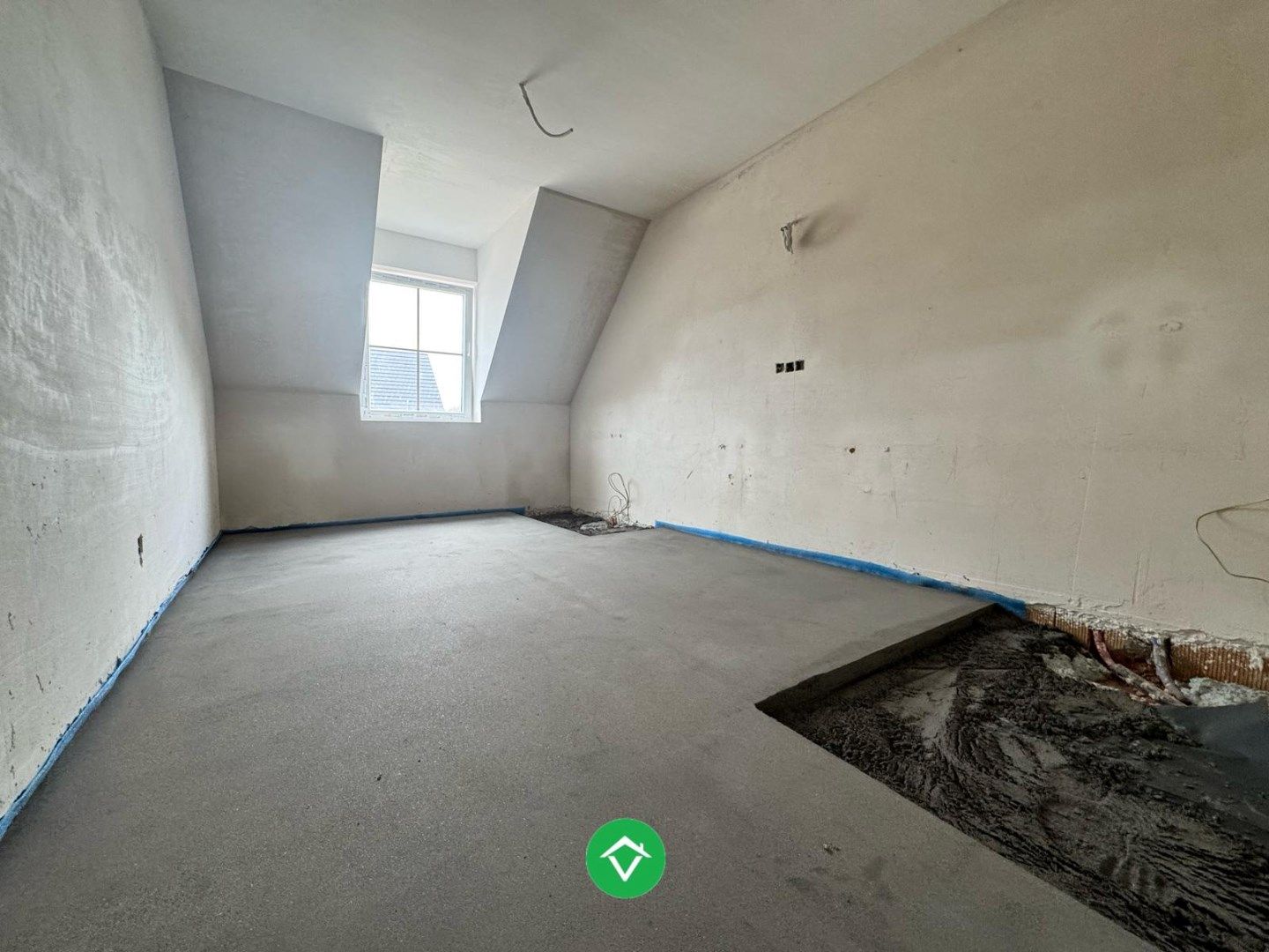 Moderne nieuwbouw tussenwoning met drie slaapkamers en garage in Moere foto 7