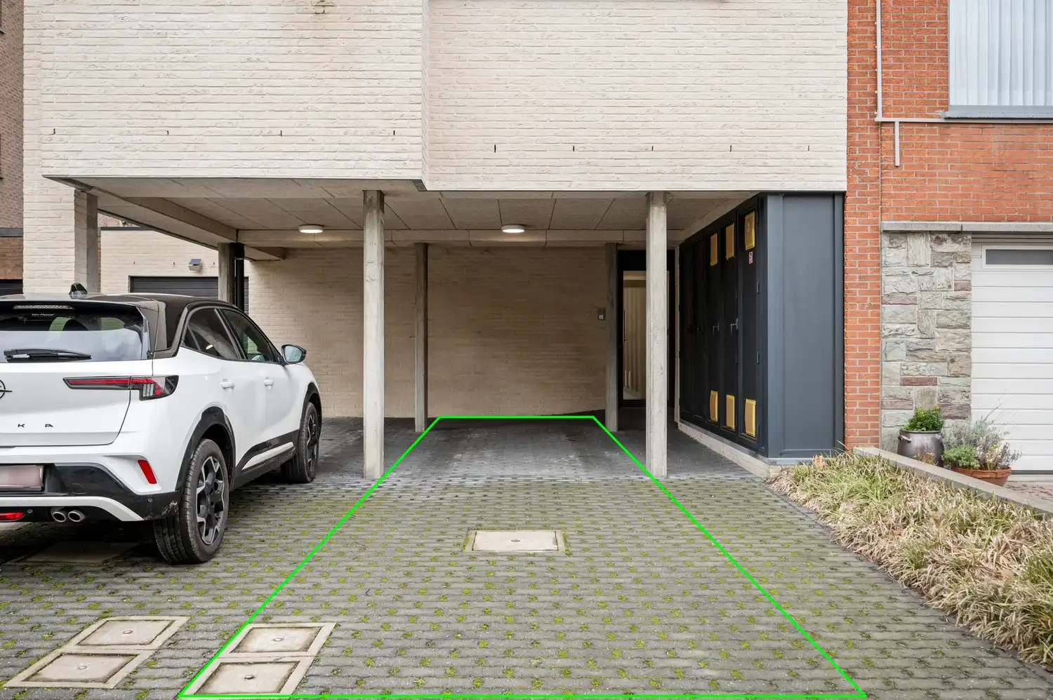 Recent 2-slaapkamerappartement met terras op rustige ligging in Borsbeek. foto 15