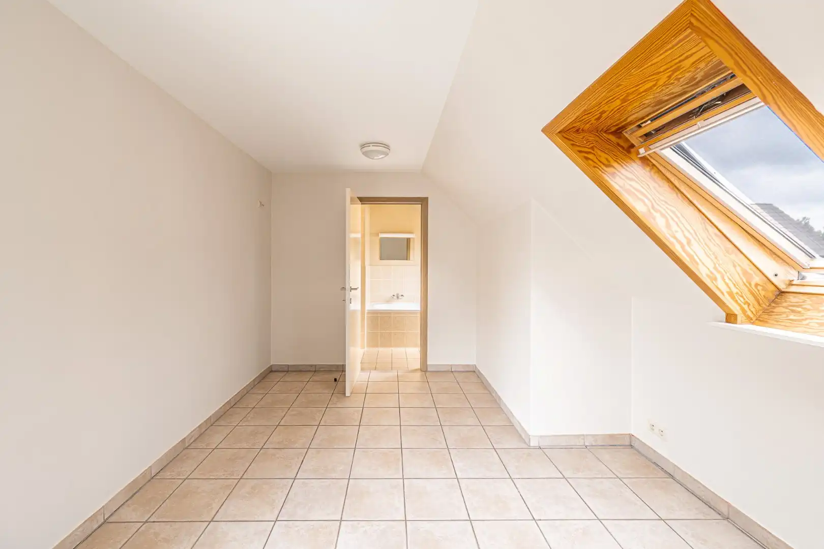 Appartement met 1 slaapkamer, berging en garage in Ledegem foto 8