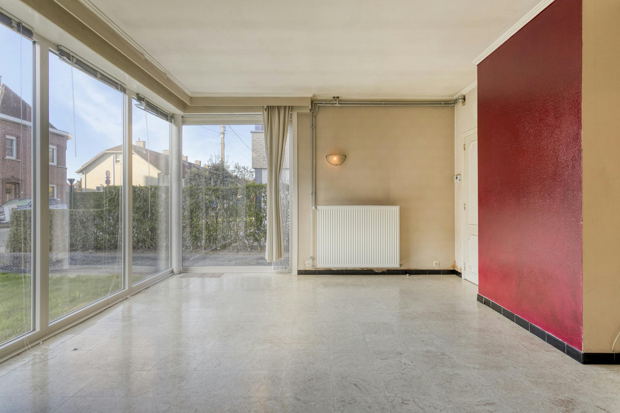  Halfopen gezinswoning te koop in Bissegem! foto 3