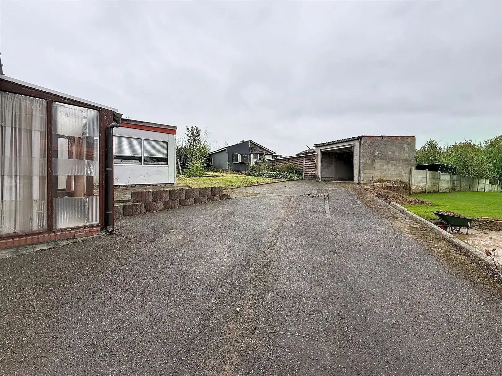 Te renoveren woning met tuin, 4 slpks, 17a 52ca foto 4