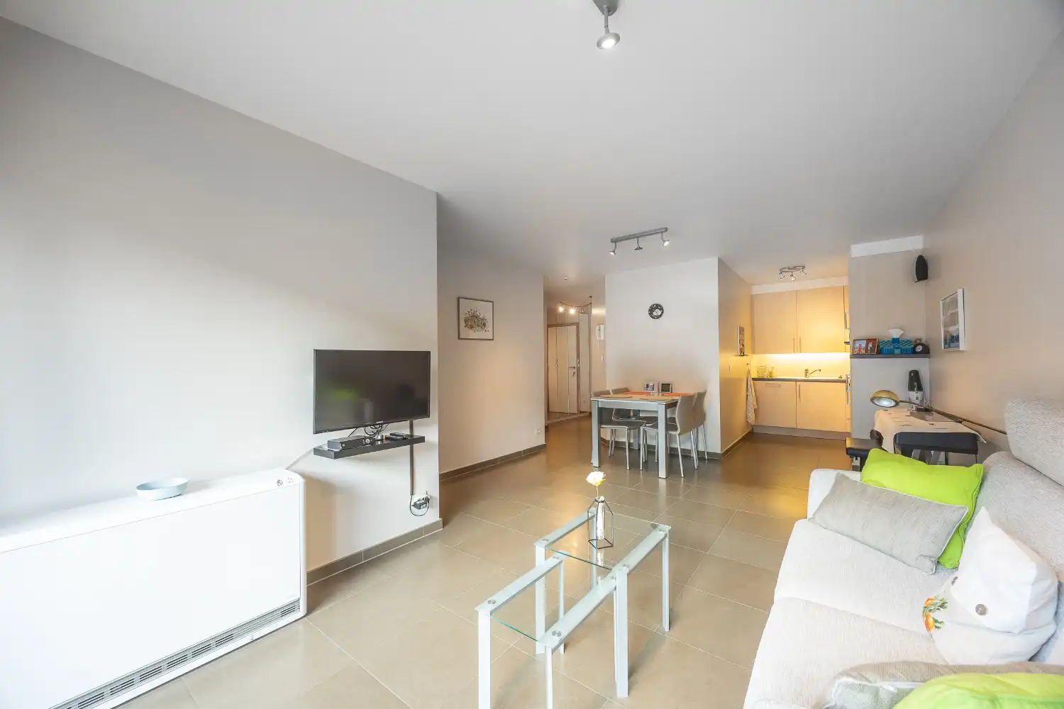 Knus en instapklaar 1-slaapkamer appartement op zeer centrale ligging te Middelkerke foto 2