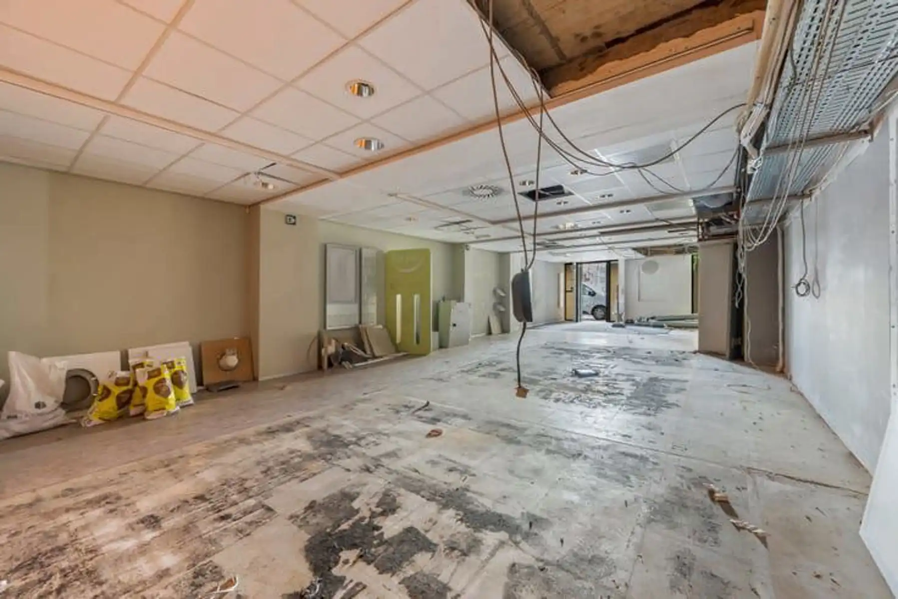 Polyvalent handelspand op centrale marktlocatie met parkeermogelijkheden foto 5