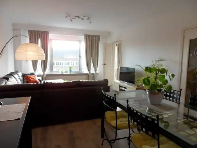In centrum gelegen APPARTEMENT met 2 slaapkamers, mooie living, ruime kelder foto 16