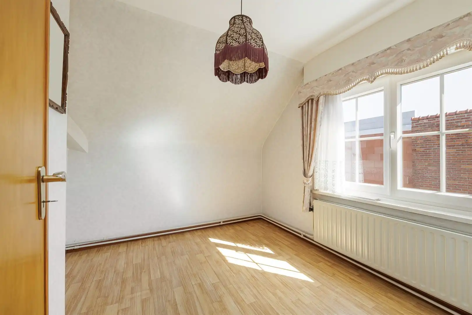 Instapklare woning met garage en tuin! foto 15