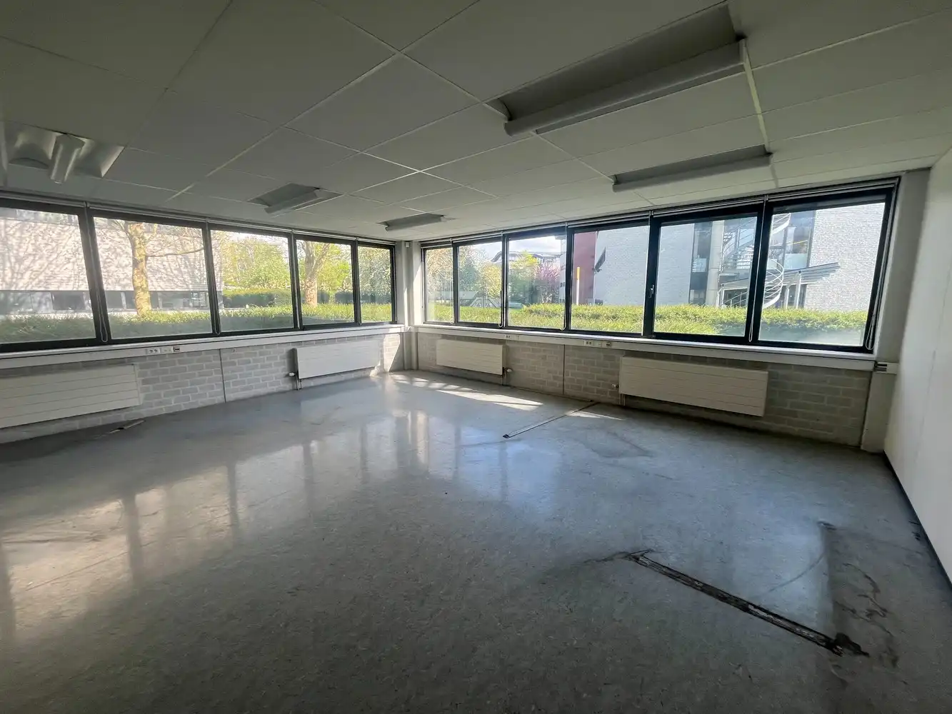 1.786 m² kantoren met 54p foto 24