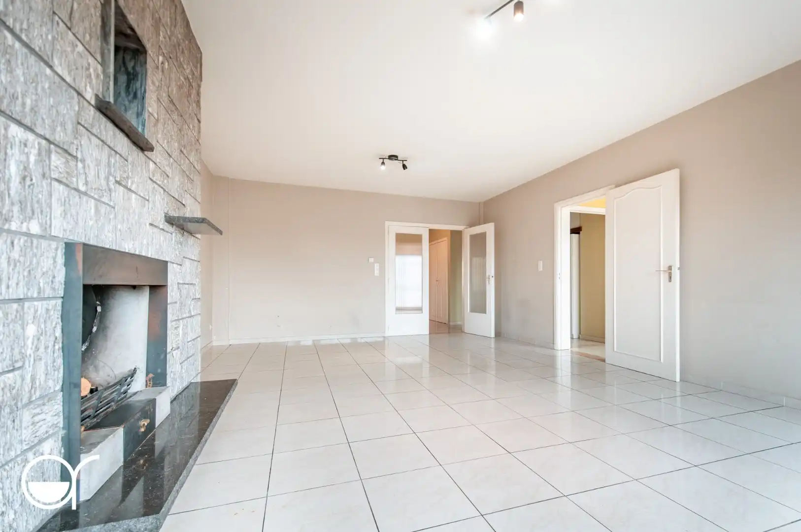 2-slaapkamerappartement nabij het Sint-Pietersstation foto 4