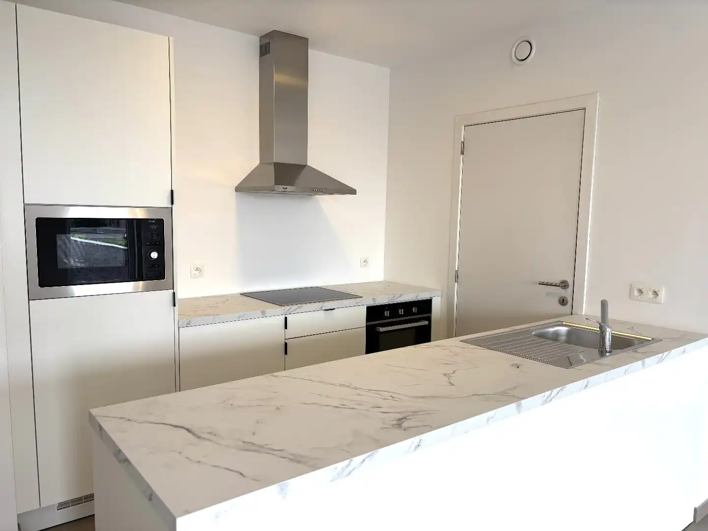 Prachtig nieuwbouwappartement met 2 slaapkamers en groot terras! foto 6