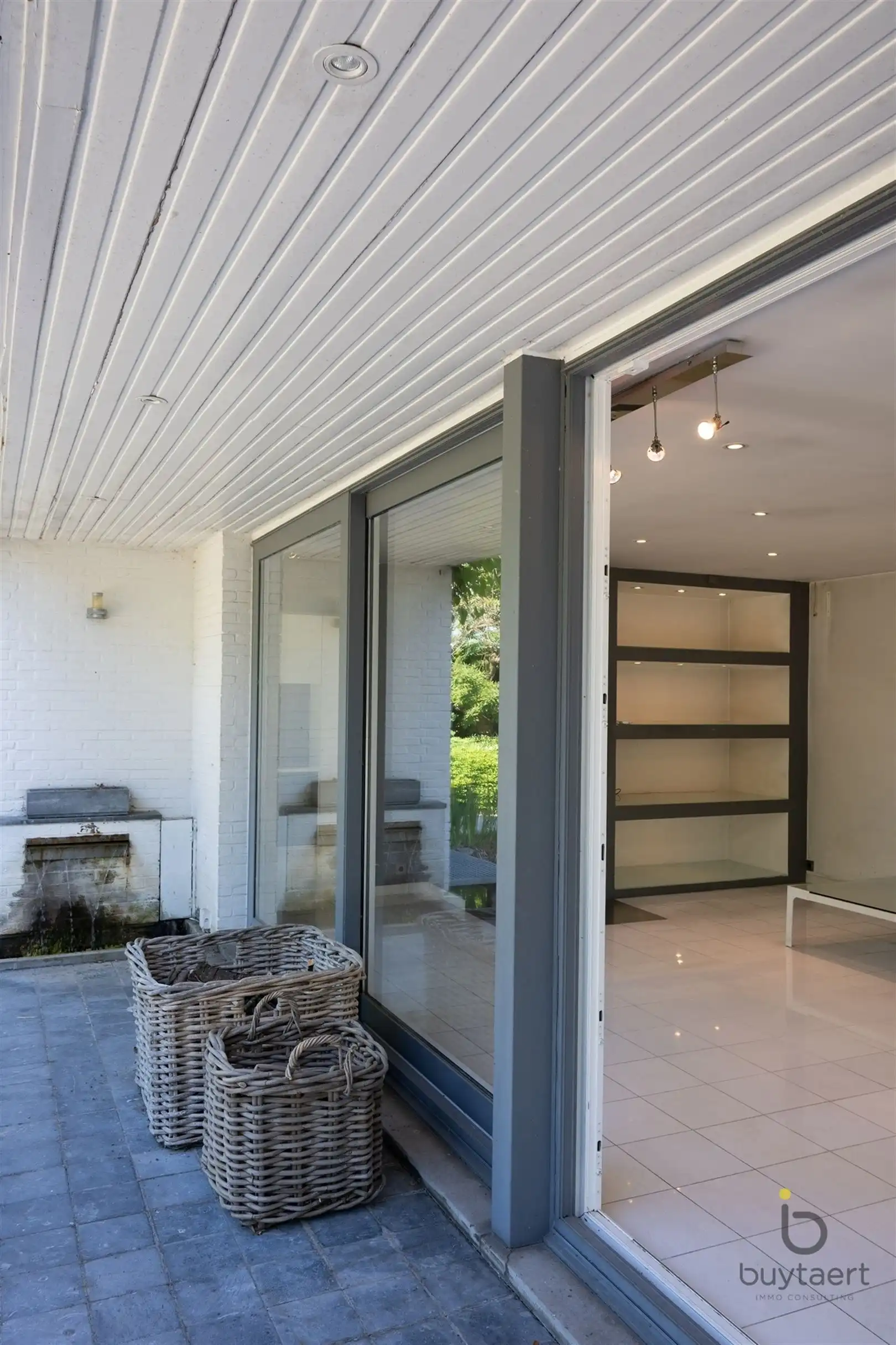Te renoveren zonovergoten gelijkvloers 70’s woning met prachtige tuin en tal van mogelijkheden! foto 38