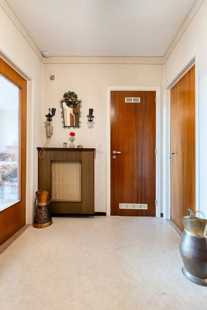 Vlakbij het Boekenberg Park en Rivierenhof gelegen te renoveren appartement met 2 slks. foto 5