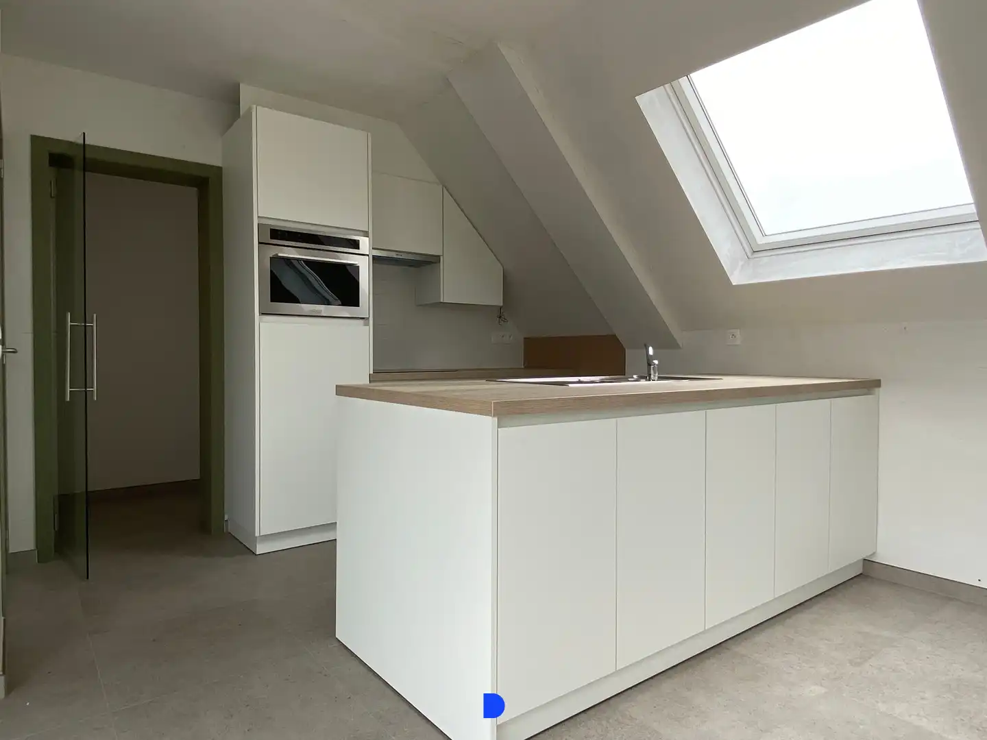 Mooi appartement met 2 terrassen in het centrum van Rumbeke. foto 13