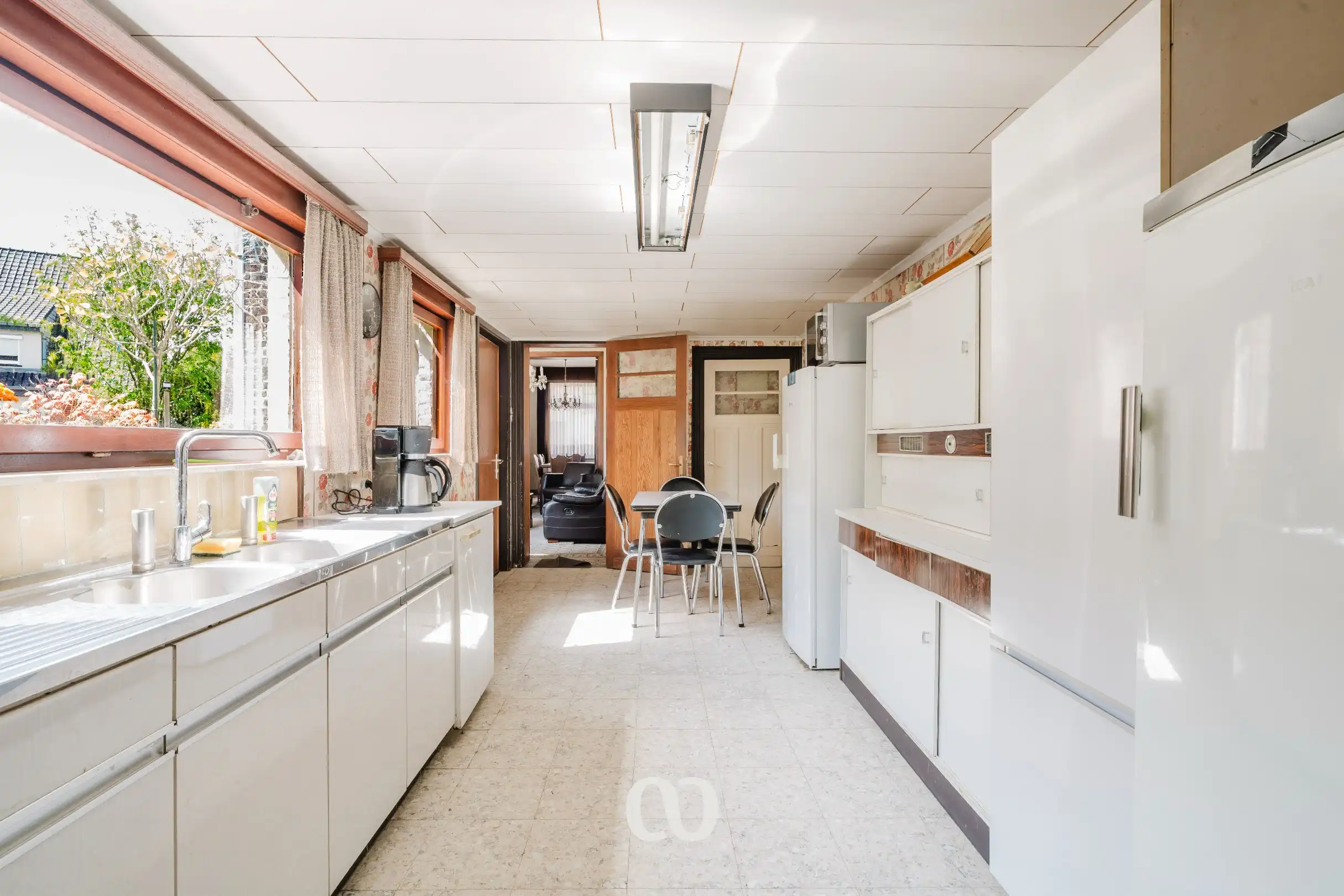 Gezellige gezinswoning met mooie tuin en garage nabij centrum Oudenaarde foto 4