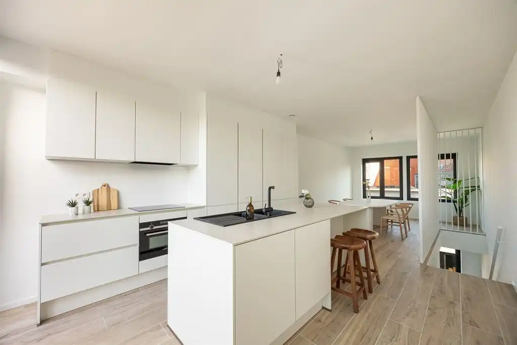 Unieke, energiezuinige woning met dakterras foto {{pictureIndex}}