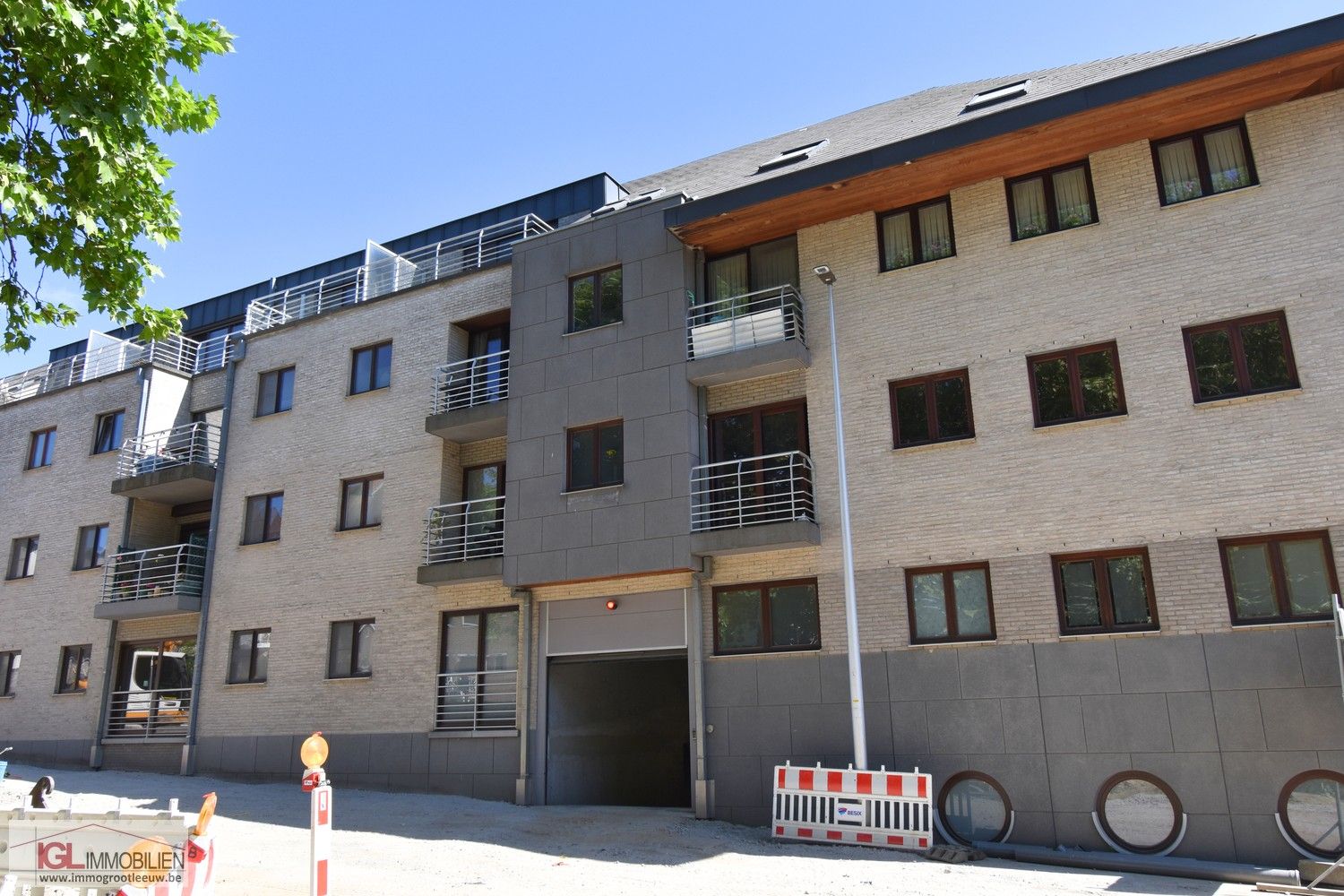 Duplex appartement centrum Halle foto {{pictureIndex}}