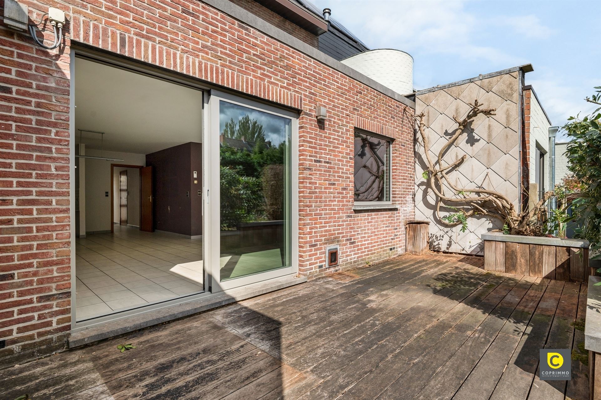 Charmante woning met garage foto 6