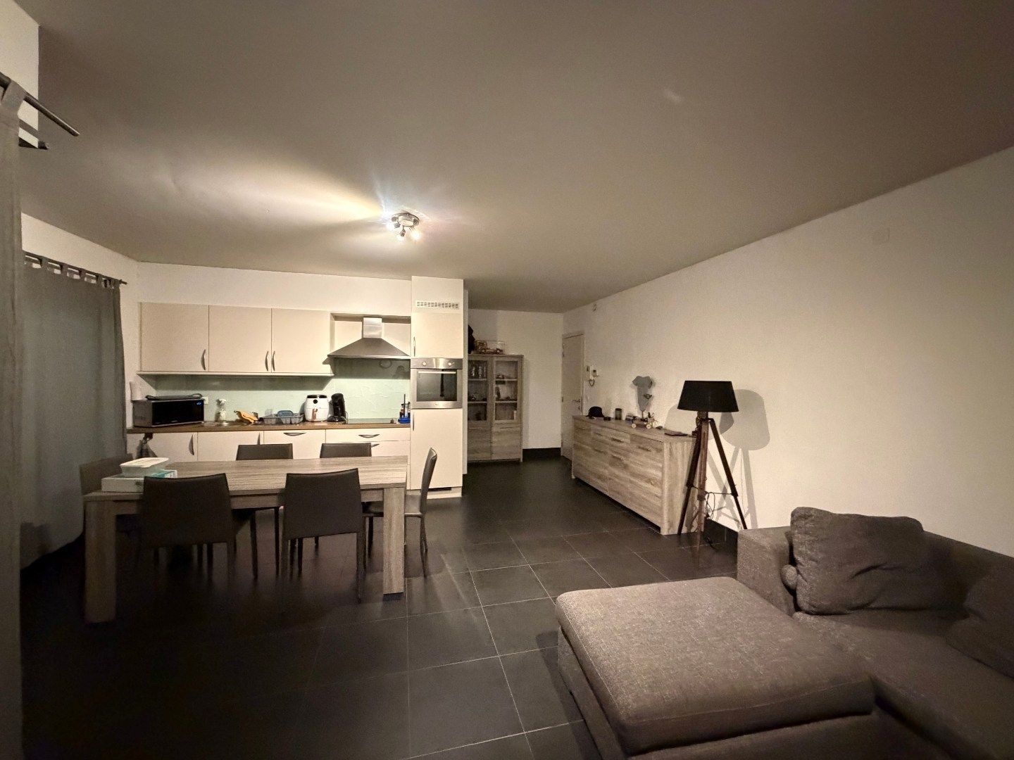 Gelijkvloers 1-slpk appartement nabij voorzieningen foto 3