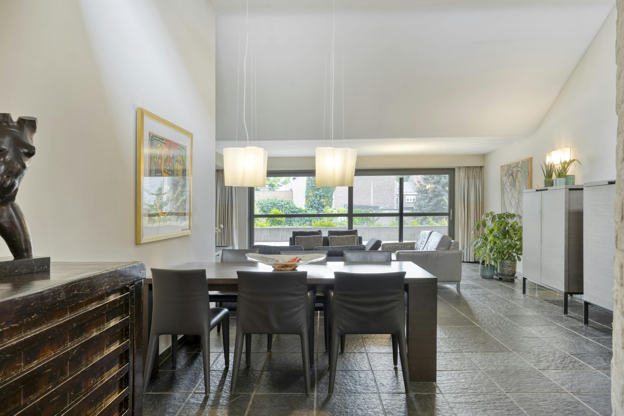 Stijlvolle stadswoning met handelspand te koop in hartje Maaseik foto 5