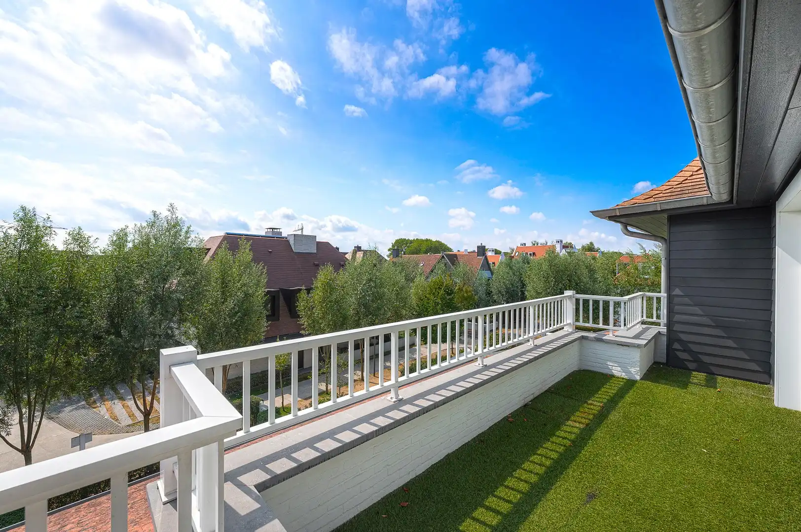 Recent appartement met zuidgericht leefterras. foto 9